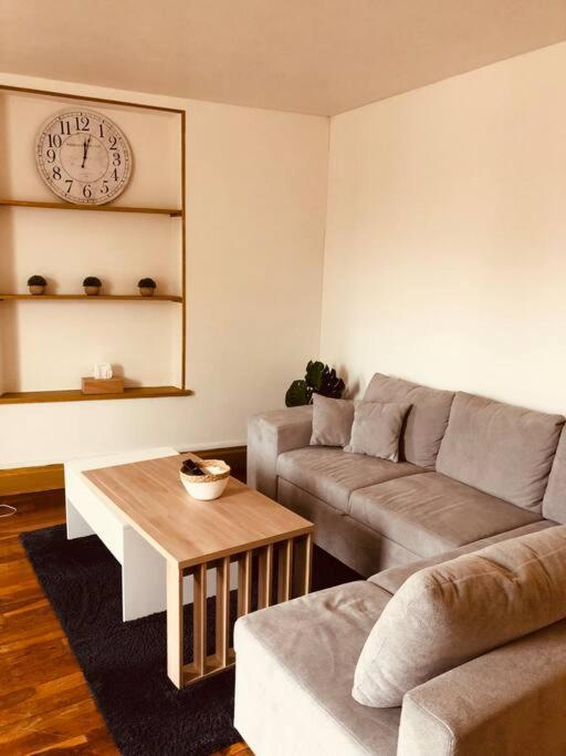 Spacieux Et Elegant Appartement Idealement Situe. Chamouilley Extérieur photo